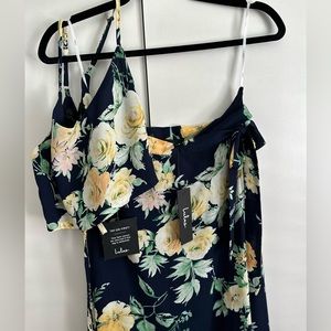 Lulus two piece floral set in navy with yellow and white detail SIZE SMALL